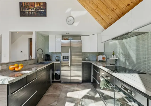 Photo 4 of Single family home for sale at 113 Brentwood, Lake Arrowhead, CA 92352 | MLS# IG26059580 | Listing updated on 2026-09-04
