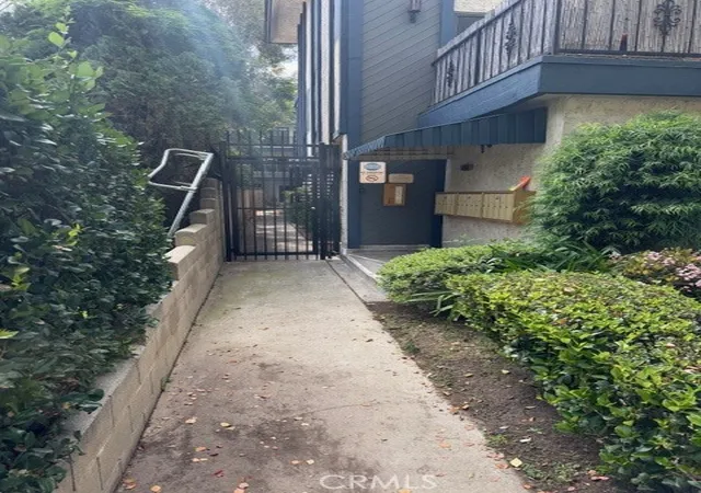 2nd image of 408 Burchett, Glendale, CA 91203
