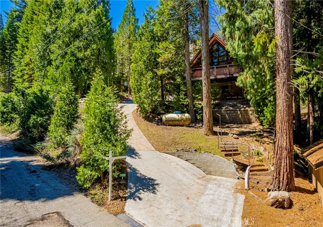 Photo 3 of Single family home for sale at 1163 Silver Tip, Fish Camp, CA 93623 | MLS# FR26060641 | Listing updated on 2026-09-30