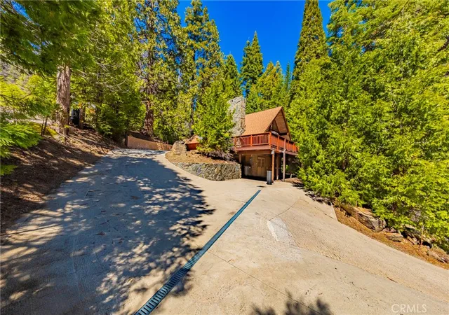 Photo 3 of House for sale at 1163 Silver Tip, Fish Camp, CA 93623 | MLS# FR26060641 | Listing updated on 2026-09-30