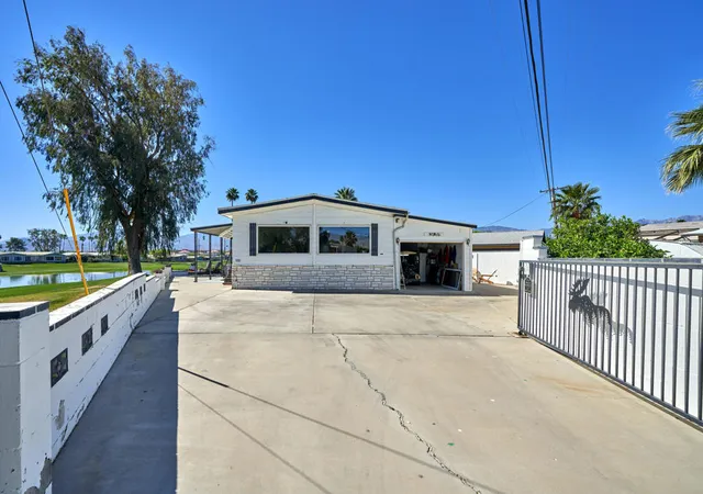 Photo 3 of Manufactured home for sale at 73211 Broadmoor Dr, Thousand Palms, CA 92276 | MLS# 219145102DA | Listing updated on 2026-09-10