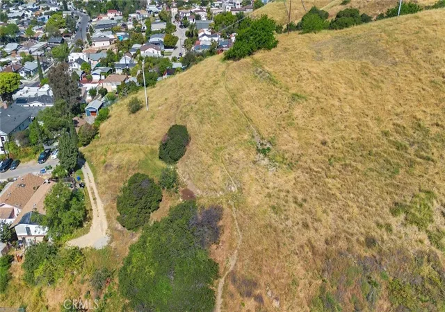 2nd image of 3535 Thorpe Avenue, Los Angeles, CA 90065 | MLS# SR26059875