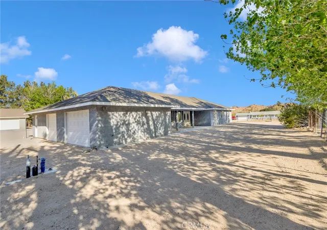 Homes for sale in Lucerne Valley, CA | 10298 Custer Ave, Lucerne Valley, CA 92356 | MLS# HD26060767