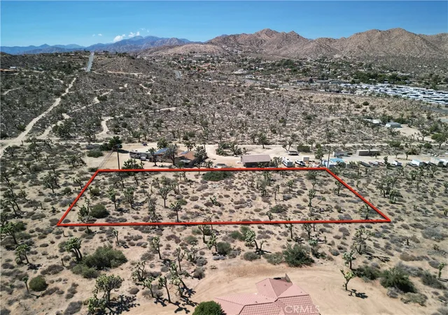 Homes for sale in Yucca Valley, CA | 7777 Onaga Trl, Yucca Valley, CA 92284 | MLS# JT26060851