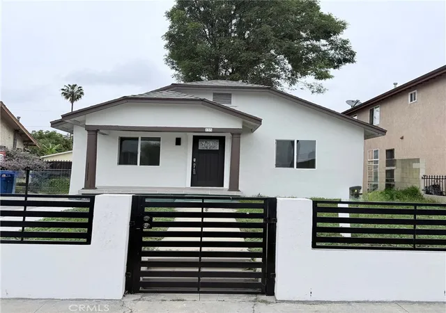 1st image of 155 E 84th St, Los Angeles, CA 90003 | MLS# IV26036863