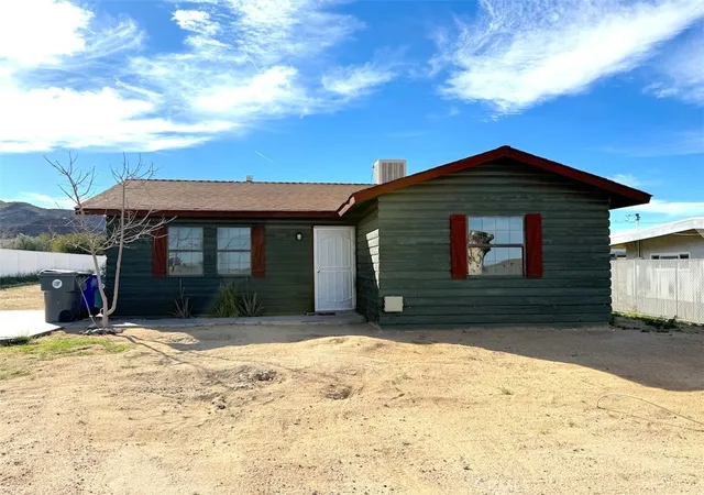 Homes for sale in 29 Palms, CA | 7004 El Sol Ave, 29 Palms, CA 92277 | MLS# IV26060642