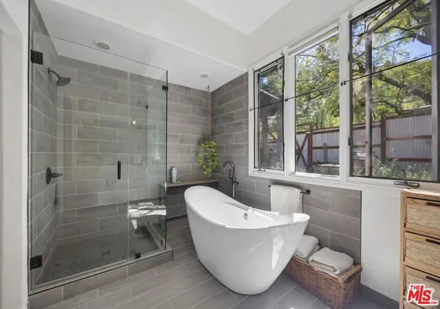 5th image of 26311 Fairside Rd, Malibu, CA 90265 | MLS# 26665739