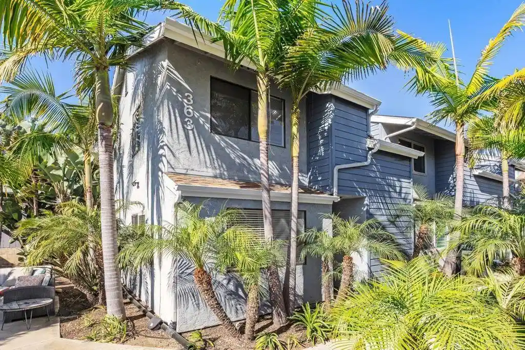 Listing Photo 1 - Condo for sale in 363 Hemlock Ave located at 363 Hemlock Ave, Carlsbad, CA 92008 - Unit 363 Hemlock Ave
