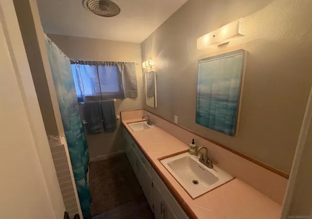 Listing Photo 2 - Condo for sale in building located at 4980 82 La Jolla Blvd, San Diego, CA 92109 - Unit #