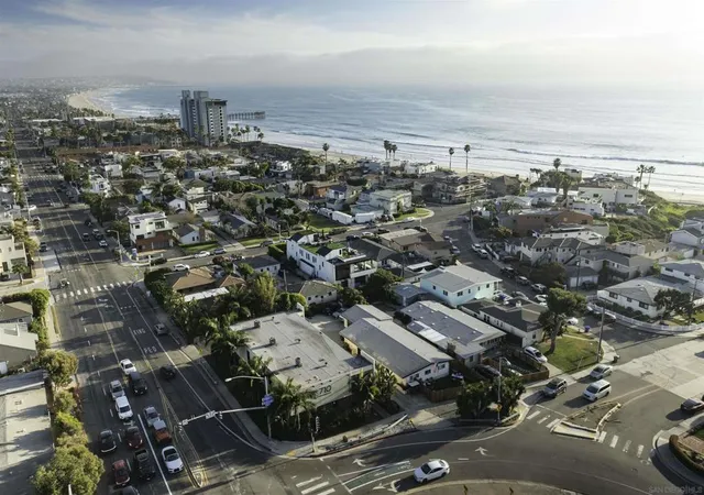 Listing Photo 3 - Condo for sale in building located at 4980 82 La Jolla Blvd, San Diego, CA 92109