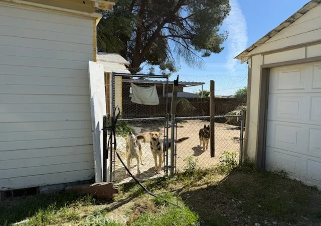 Photo 3 of Single family home for sale at 672 E Tache, Coalinga, CA 93210 | MLS# MC26057025 | Listing updated on 2026-09-10