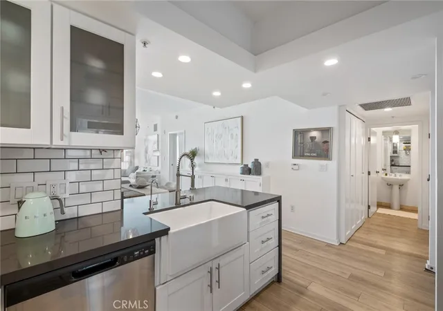 4th image of 13700 Marina Pointe, Marina Del Rey, CA 90292