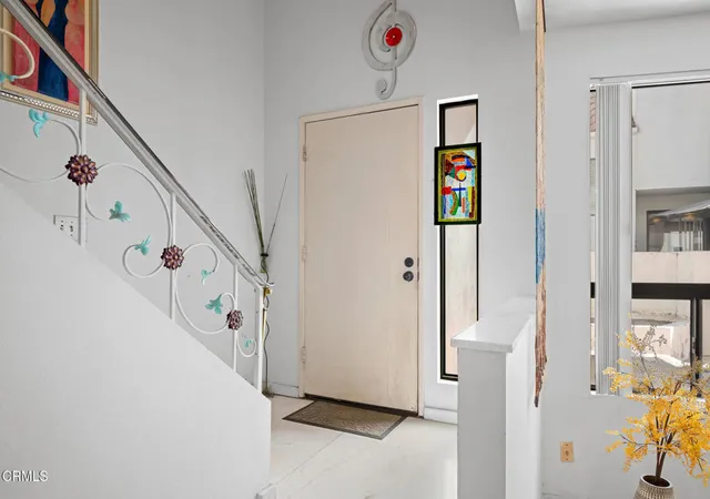 4th image of 1340 Glenwood Rd #17, Glendale, CA 91201 | MLS# P1-26355