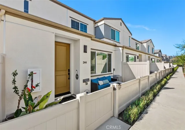 Homes for sale in Fallbrook, CA | 344 Zest Ln, Fallbrook, CA 92028 | MLS# OC26061317