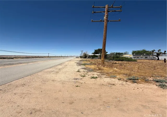 9th image of 26081 20 Mule Team, Boron, CA 93516 | MLS# SR26061411