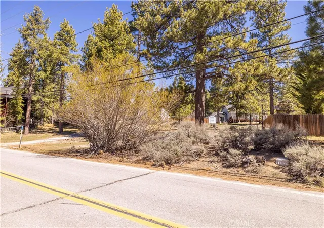 Photo 2 of Land for sale at 351 Edgemoor, Big Bear Lake, CA 92315 | MLS# CV26060283 | Listing updated on 2026-09-30
