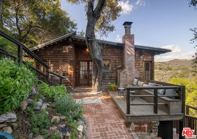 Homes for sale in Topanga, CA | 19963 Observation Dr, Topanga, CA 90290 | MLS# 26667879