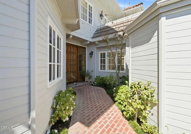 Homes for sale in Los Angeles, CA | 2317 Canyonback Rd, Los Angeles, CA 90049 | MLS# P1-26368