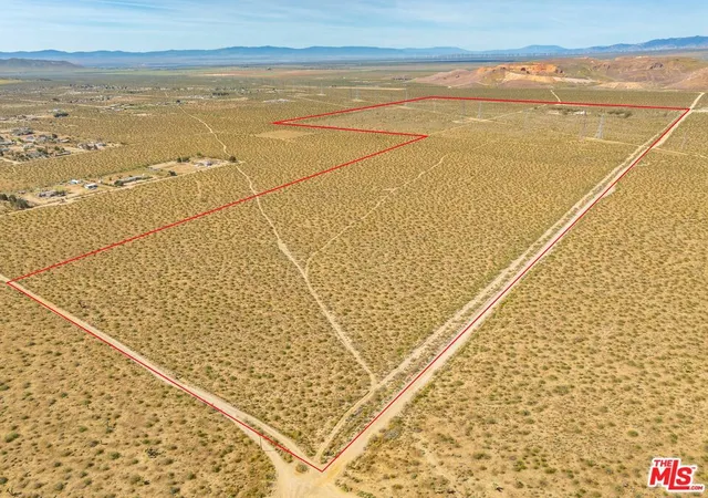 32nd image of 9750 W 70th St, Mojave, CA 93501 | MLS# 26667917