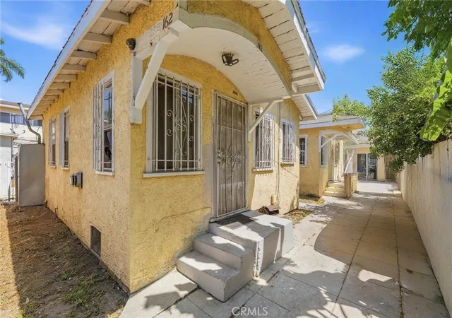 3rd image of 160 W 89Th, Los Angeles, CA 90003 | MLS# DW26061841