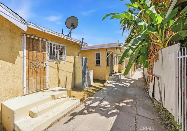 4th image of 160 W 89Th, Los Angeles, CA 90003 | MLS# DW26061841