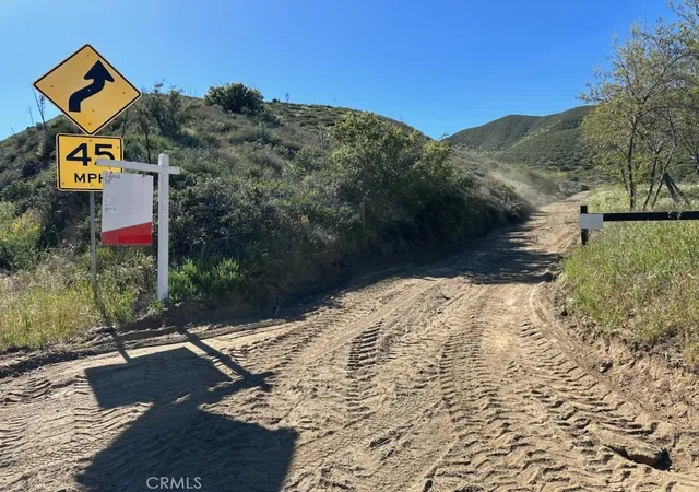 3rd image of 38351 Bouquet Canyon Road, Leona Valley, CA 93551 | MLS# SR26061941