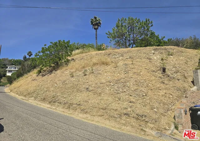 1st image of 4011 Elderbank Dr, Los Angeles, CA 90031 | MLS# 26668085