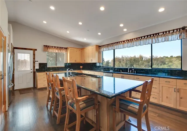Homes for sale in Bonsall, CA | 32068 Anna Marie Ln, Bonsall, CA 92003 | MLS# OC26062174