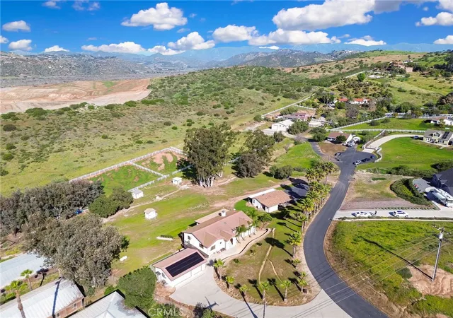 Homes for sale in Bonsall, CA | 32068 Anna Marie Ln, Bonsall, CA 92003 | MLS# OC26062174