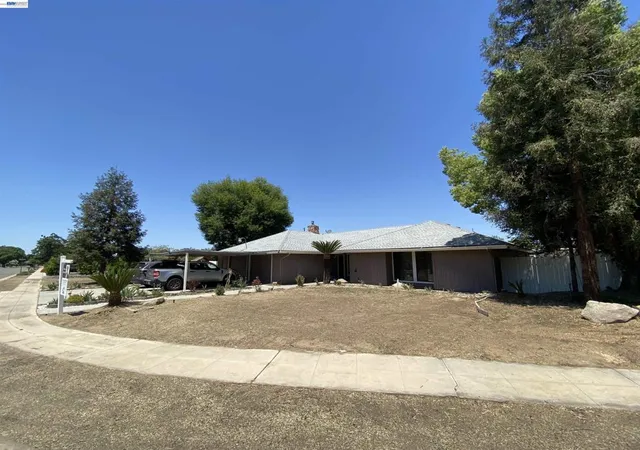 Homes for sale in Fresno, CA | 6928 E Lane Ave, Fresno, CA 93727 | MLS# 41128168