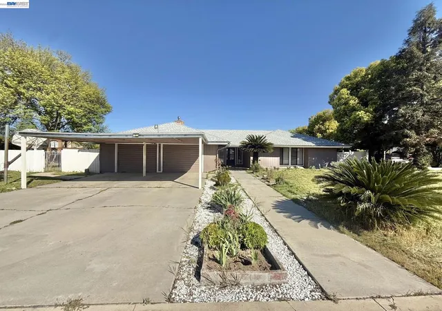 Homes for sale in Fresno, CA | 6928 E Lane Ave, Fresno, CA 93727 | MLS# 41128168