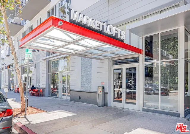 2nd image of 645 W 9Th St, Los Angeles, CA 90015