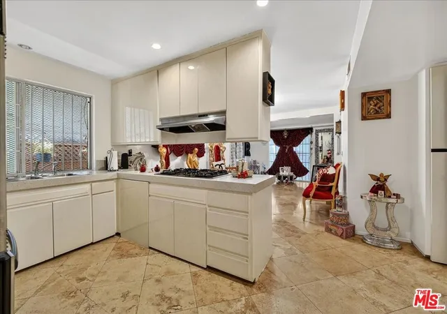 3rd image of 3430 Mclaughlin Ave, Los Angeles, CA 90066 | MLS# 26668075