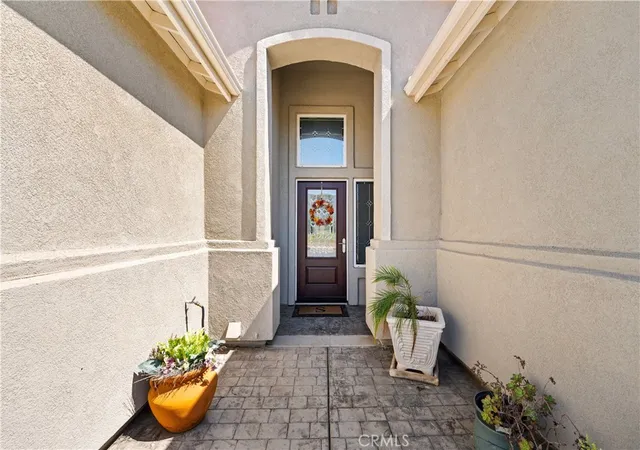 Photo 3 of Single family home for sale at 520 Olazabal, Hemet, CA 92545 | MLS# SW26062416 | Listing updated on 2026-09-30
