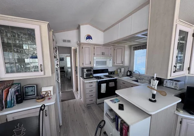 3rd image of 81620 Avenue 49 #164b, Indio, CA 92201 | MLS# 219145266DA