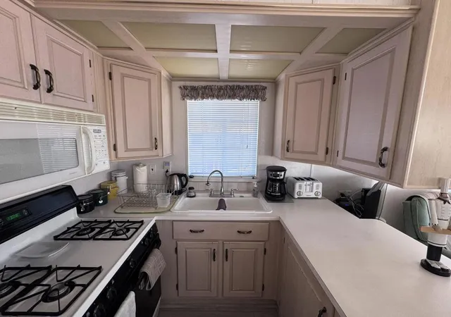 4th image of 81620 Avenue 49 #164b, Indio, CA 92201 | MLS# 219145266DA