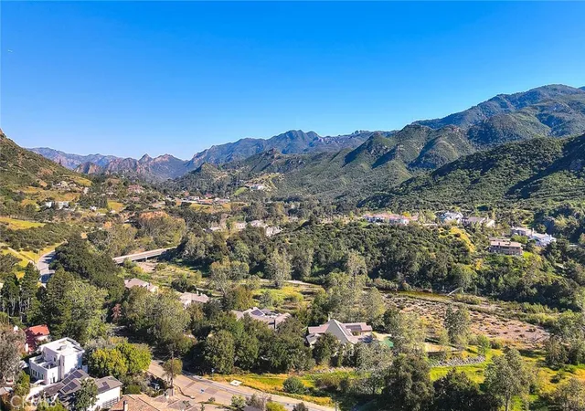 Homes for sale in Agoura Hills, CA | 29846 Triunfo Dr, Agoura Hills, CA 91301 | MLS# AR26059117