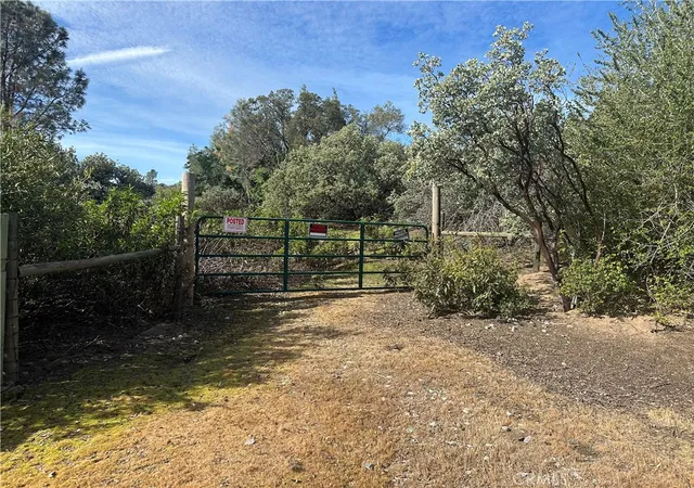 1st image of 0 Quartz Ridge Ct, Coarsegold, CA 93614 | MLS# FR26062753