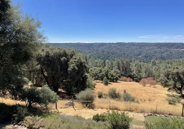 5th image of 19670 Camino Del Aparicio, Fiddletown, CA 95629 | MLS# ML82039897