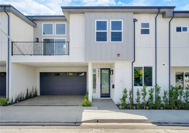 Photo 1 of Townhouse for sale at 2409 Perkins Ln, Redondo Beach, CA 90278 | MLS# SB26062760 | Listing updated on 2026-10-11