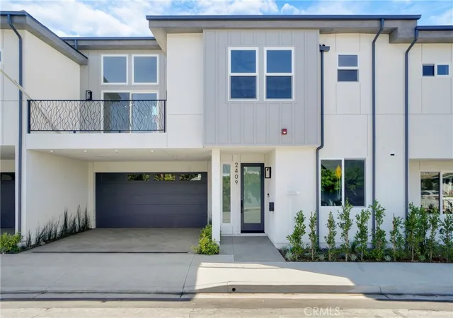 Homes for sale in Redondo Beach, CA | 2409 Perkins Ln, Redondo Beach, CA 90278 | MLS# SB26062760
