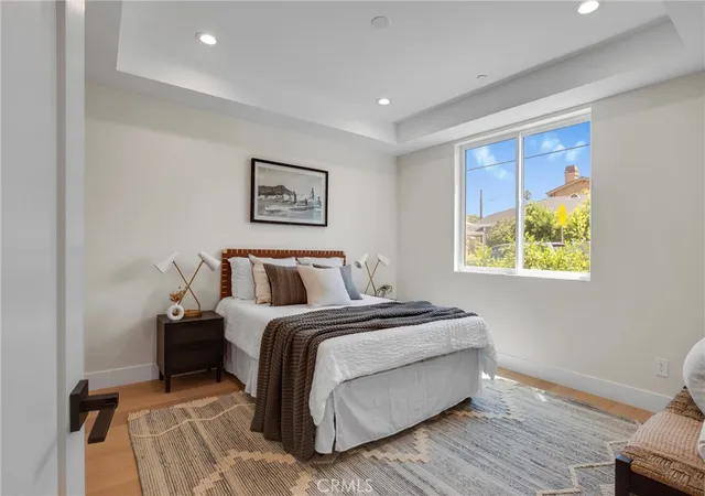 Photo 3 of Townhouse for sale at 2409 Perkins Ln, Redondo Beach, CA 90278 | MLS# SB26062760 | Listing updated on 2026-10-11