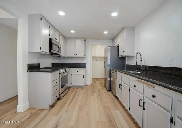 3rd image of 974 Quarterhorse Ln, Oak Park, CA 91377 | MLS# 226001345