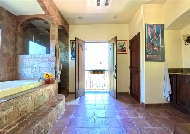 3rd image of 633 Sunnyhill Dr, Los Angeles, CA 90065 | MLS# WS26059741