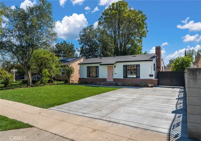 Photo 1 of Single family home for sale at 14138 Archwood, Van Nuys, CA 91405 | MLS# CV26062973 | Listing updated on 2026-09-30
