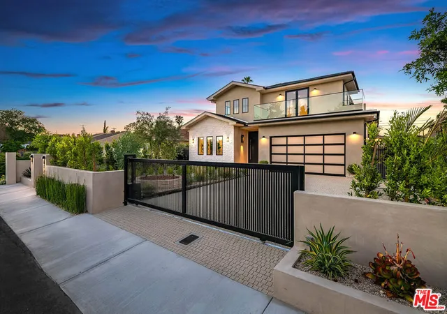 4th image of 12427 Cumpston St, Valley Village, CA 91607 | MLS# 26667769