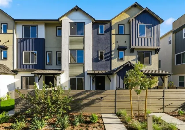 Homes for sale in Valencia, CA | 27323 Seven Oaks Ln, Valencia, CA 91381 | MLS# IV26063029