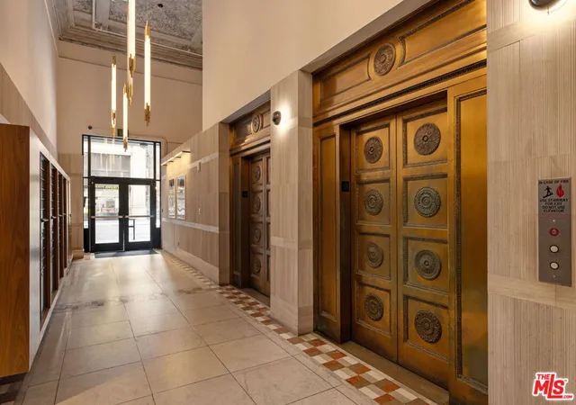 3rd image of 215 W 7Th St #1302, Los Angeles, CA 90014 | MLS# 26665605