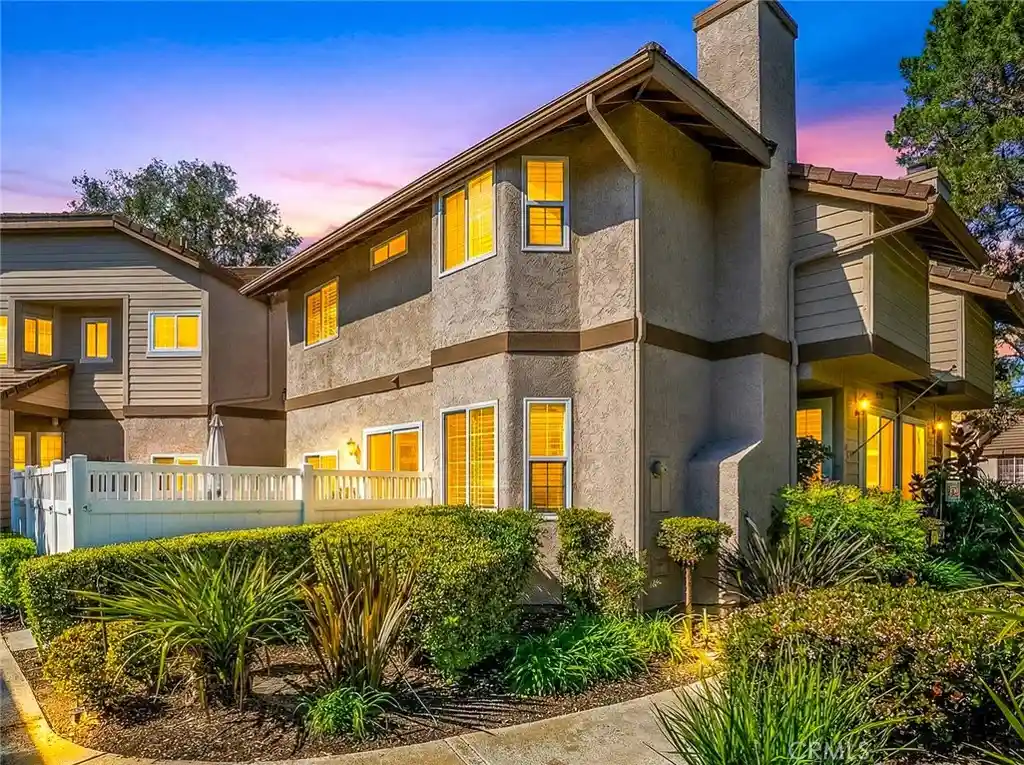Condo for sale at 24376 Larchmont Ct, Laguna Hills, CA 92653 | MLS# OC26062986