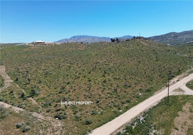 Land for sale at 10233 Cerra Vista St, Apple Valley, CA 92308 | MLS# HD26063129